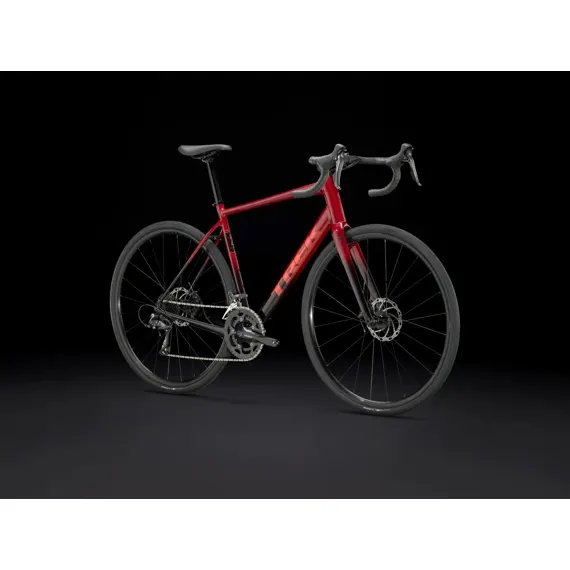 TREK Domane AL 2 Gen 4 Crimson to Dark Carmine Fad